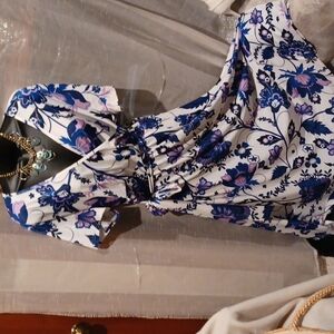 Lily Women’s NWT 1XL Dress, white, blue purple, cross front, belted